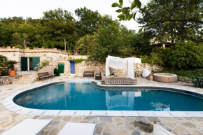 Casa I Limoni garden and swimming pool